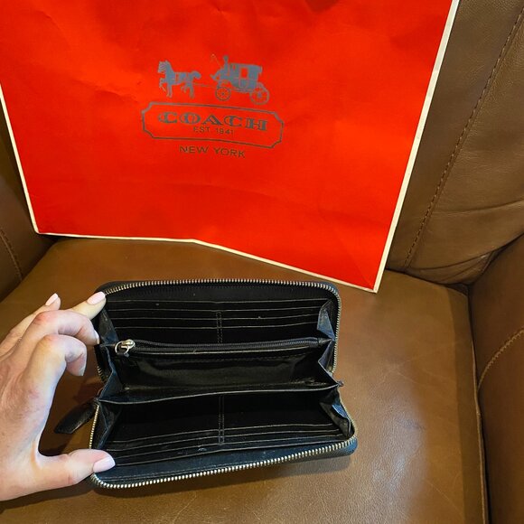 Coach Jacquard Signature Logo Black Large Zip Wallet - Picture 5 of 7